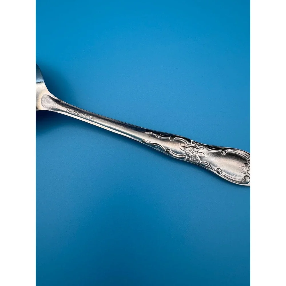 Oneida Venus Sugar Spoon Oneidacraft Deluxe Stainless Steel Floral Silver 6in